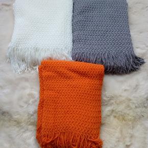 Knitted blanket
