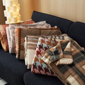 New Velvet Fleece Polyester Plaid Printed Blanket Lightweight Warm Bed Blanket